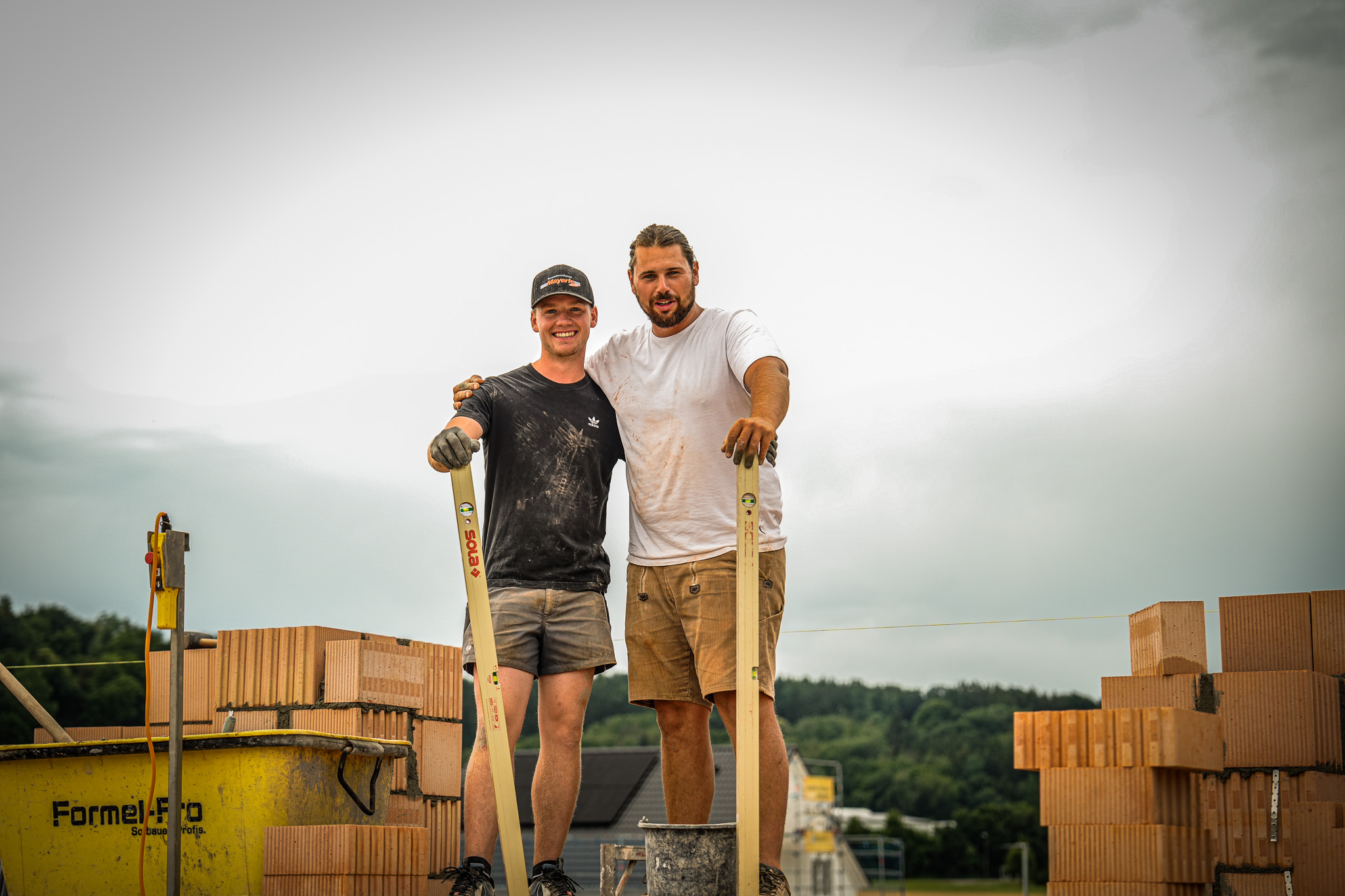 Teamarbeit auf der Mayerle-Baustelle